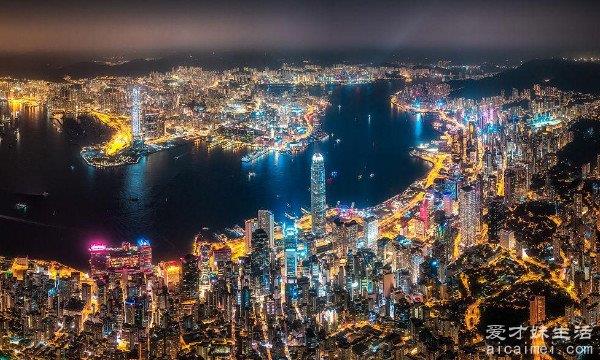 香港十个必须要去的景点 金紫荆广场代表着香港回归祖国