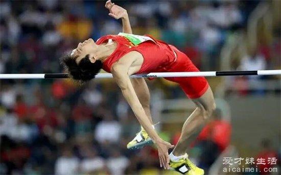 跳高世界纪录是多少 2.45米(索托马约尔跳高之王)