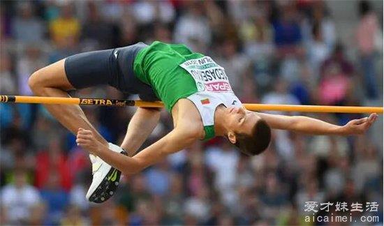 跳高世界纪录是多少 2.45米(索托马约尔跳高之王)